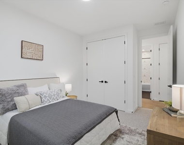 5824 N Lincoln Avenue - Photo Thumbnail 13