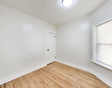 43 N Menard Avenue - Photo Thumbnail 14
