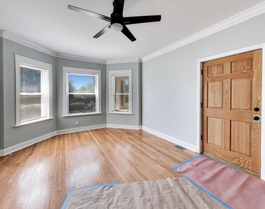 43 N Menard Avenue - Photo Thumbnail 4