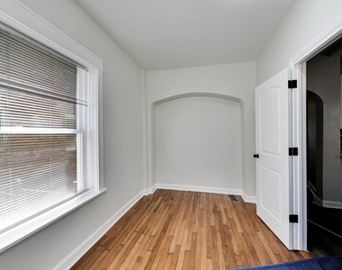 43 N Menard Avenue - Photo Thumbnail 13