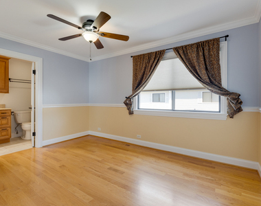 740 Lakeview Point - Photo Thumbnail 17
