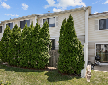 740 Lakeview Point - Photo Thumbnail 23