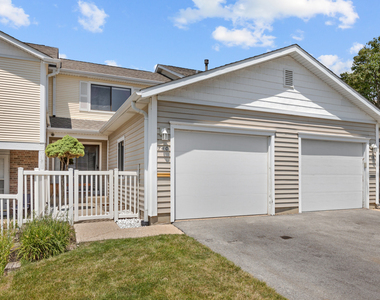 740 Lakeview Point - Photo Thumbnail 1