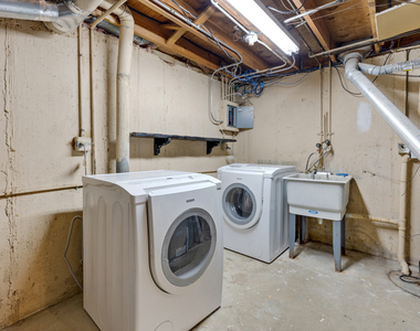 740 Lakeview Point - Photo Thumbnail 22