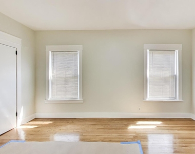 43 N Menard Avenue - Photo Thumbnail 16