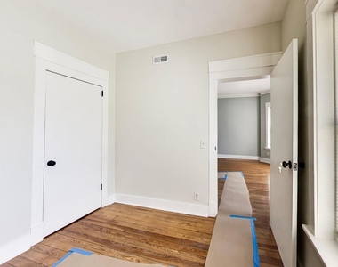 43 N Menard Avenue - Photo Thumbnail 18