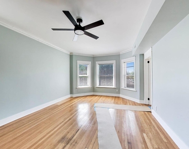 43 N Menard Avenue - Photo Thumbnail 4