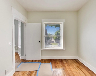 43 N Menard Avenue - Photo Thumbnail 12