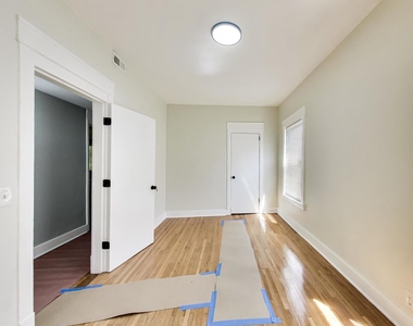 43 N Menard Avenue - Photo Thumbnail 15