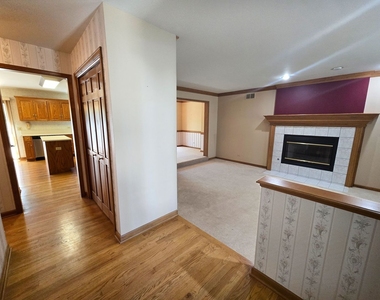 2286 Brookside Lane - Photo Thumbnail 3
