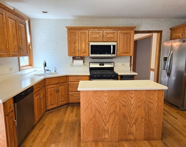 2286 Brookside Lane - Photo Thumbnail 10