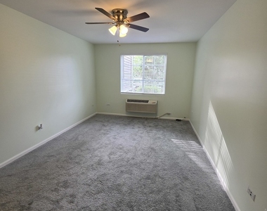 101 Silverstone Drive - Photo Thumbnail 15