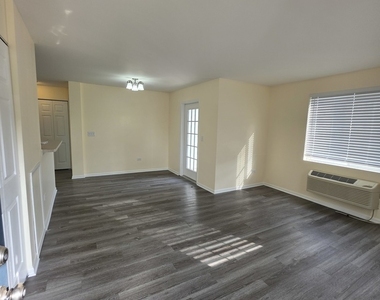 101 Silverstone Drive - Photo Thumbnail 1
