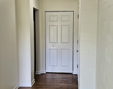 833 Village Quarter Road - Photo Thumbnail 26