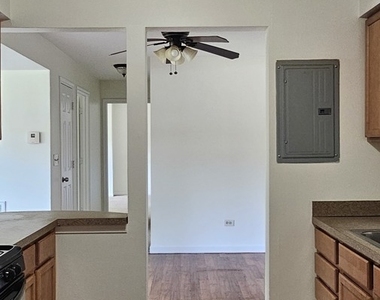 833 Village Quarter Road - Photo Thumbnail 13