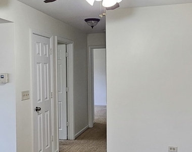 833 Village Quarter Road - Photo Thumbnail 14