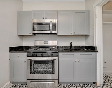 317 W Calendar Avenue - Photo Thumbnail 1