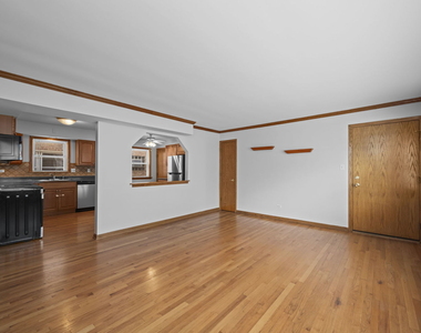 8610 W Summerdale Avenue - Photo Thumbnail 3