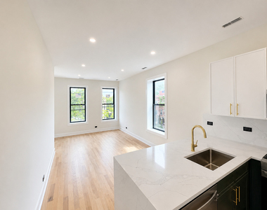 1416 N Maplewood Avenue - Photo Thumbnail 1