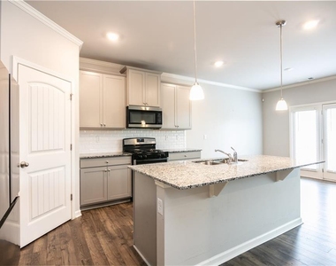 4377 Montberry Lane - Photo Thumbnail 4