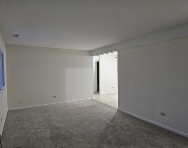 833 Village Quarter Road - Photo Thumbnail 4