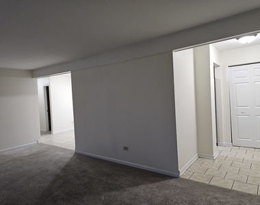 833 Village Quarter Road - Photo Thumbnail 5