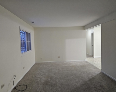 833 Village Quarter Road - Photo Thumbnail 8