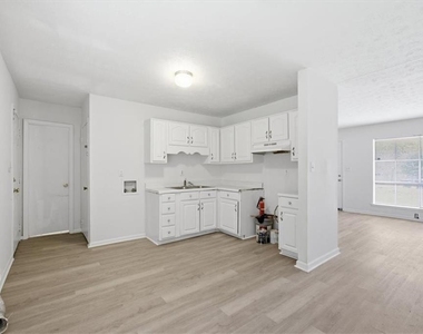 1947 Grange Drive Se - Photo Thumbnail 6