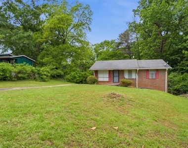 1947 Grange Drive Se - Photo Thumbnail 2