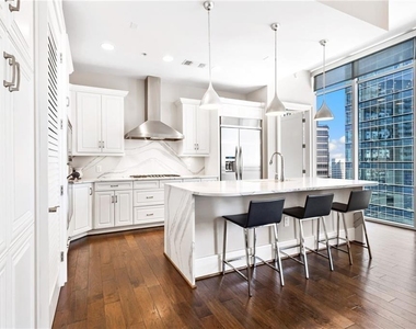 1065 Peachtree Street Ne - Photo Thumbnail 4