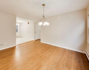 8212 W Walsh Lane - Photo Thumbnail 6