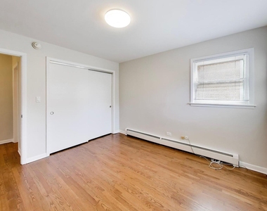 8212 W Walsh Lane - Photo Thumbnail 22