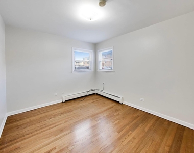 8212 W Walsh Lane - Photo Thumbnail 17