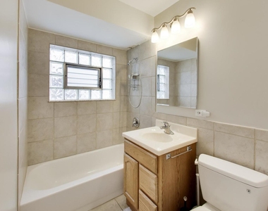 8212 W Walsh Lane - Photo Thumbnail 26