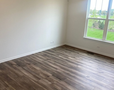 638 Wolverine Drive - Photo Thumbnail 2