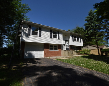 7852 Sprucewood Avenue - Photo Thumbnail 1