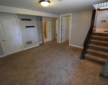 7852 Sprucewood Avenue - Photo Thumbnail 32