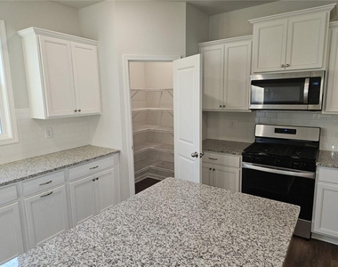 1574 Gin Blossom Circle - Photo Thumbnail 8