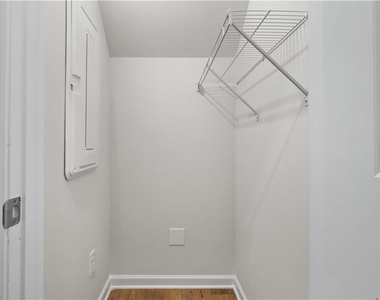 5332 Melbourne Lane - Photo Thumbnail 24