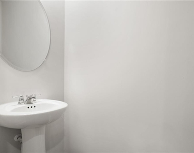 5332 Melbourne Lane - Photo Thumbnail 7