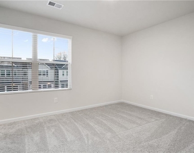 5332 Melbourne Lane - Photo Thumbnail 19