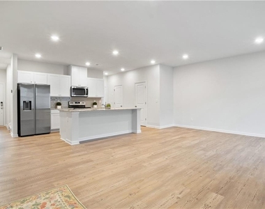 5332 Melbourne Lane - Photo Thumbnail 10