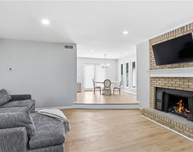 746 Joseph E Lowery Boulevard Sw - Photo Thumbnail 4