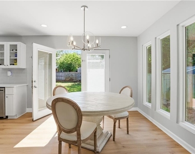 746 Joseph E Lowery Boulevard Sw - Photo Thumbnail 8