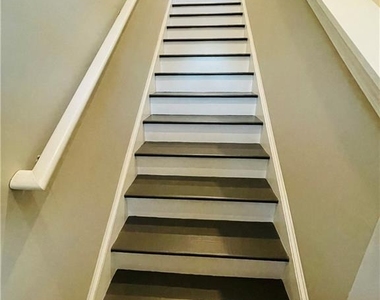 107 Wynn Way - Photo Thumbnail 3