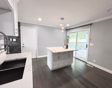 611 Nelson Avenue - Photo Thumbnail 12