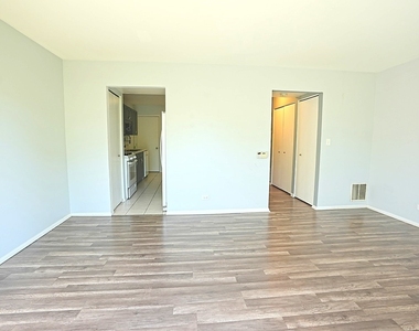 2684 Waterford Court - Photo Thumbnail 5
