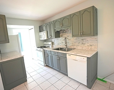 2684 Waterford Court - Photo Thumbnail 8