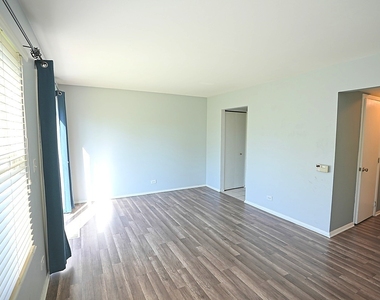 2684 Waterford Court - Photo Thumbnail 6