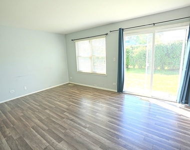 2684 Waterford Court - Photo Thumbnail 7